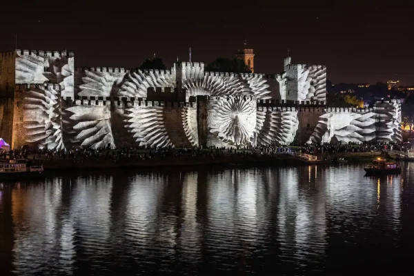 Projection-Mapping-Video-Loop-Smart-Reflection-6 Video Mapping Loops Pack for Projection Mapping